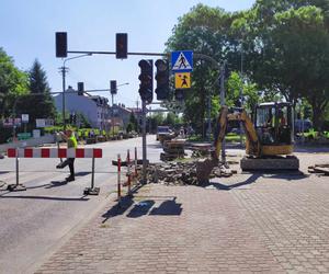 Ulica Starowiejska w Siedlcach jest obecnie nieprzejezdna na dość długim odcinku. Trwają prace remontowe