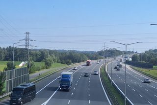 Rusza budowa ekranów akustycznych przy A4 w Krakowie. Zamknięty pas awaryjny i pas zjazdowy na węzeł Wieliczka
