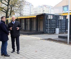 Zbudowali kontenery dla handlarzy, nikt nie chce z nich korzystać. Co poszło nie tak z Centrum Lokalnym Kamionek?