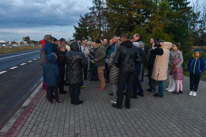 Tragiczny wypadek na DK nr 15 w Rogówku. Mieszkańcy proszą o zmiany w tym miejscu