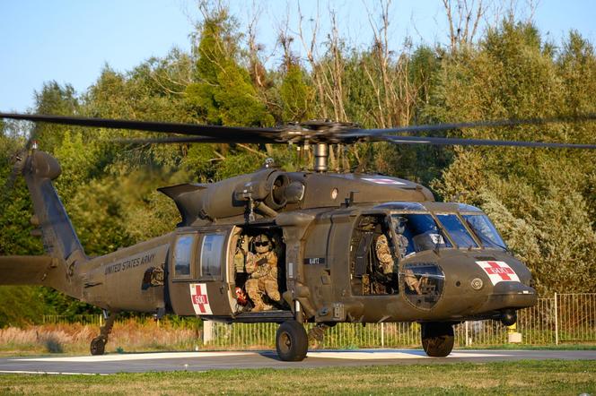 Black Hawk na lądowisku SOR w Poznaniu