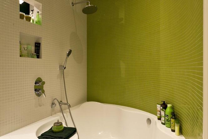 15 pomysłów na ścianę w łazience. Może być i ładnie i wygodnie. Zobaczcie…