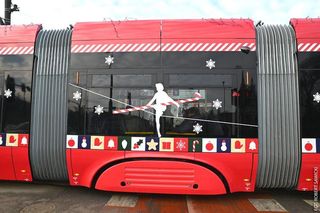 Mikołajkowy tramwaj wjechał na ulice Bydgoszczy! Tak się prezentuje 