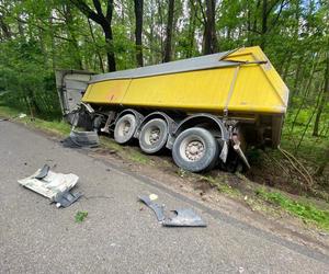 Wypadek ciężarówek w Popowie. Szoferki zmiażdżone