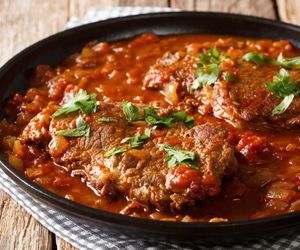 Mięso tak miękkie, że rozpływa się w ustach. Poznaj przepis na amerykański klasyk