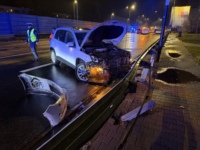 Karambol w Warszawie. 12 samochodów rozbitych, są ranni