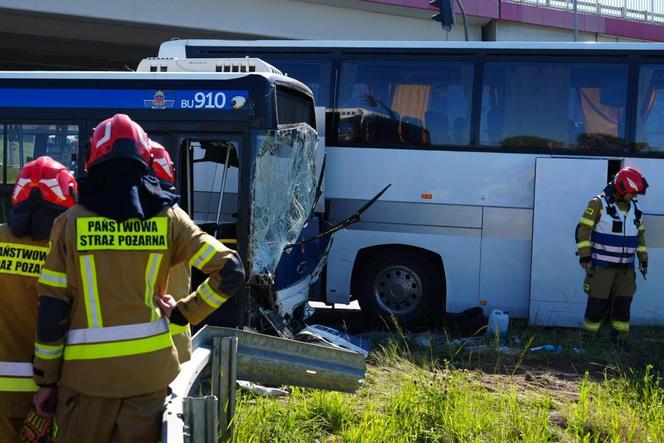 Kraksa autobusów w Nowej Hucie. Nie żyje 61-letni kierowca MPK