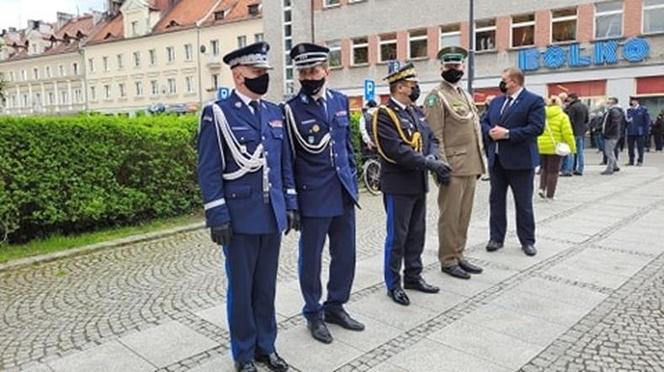 Pogrzeb policjanta z Raciborza. Tłumy przed kościołem. Ostatnie pożegnanie Michała Kędzierskiego