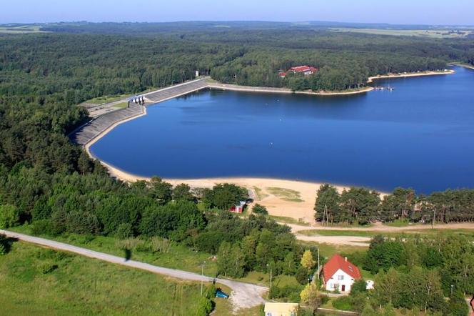 Jezioro Chańcza w Świętokrzyskiem zaprasza w czasie wakacjiw