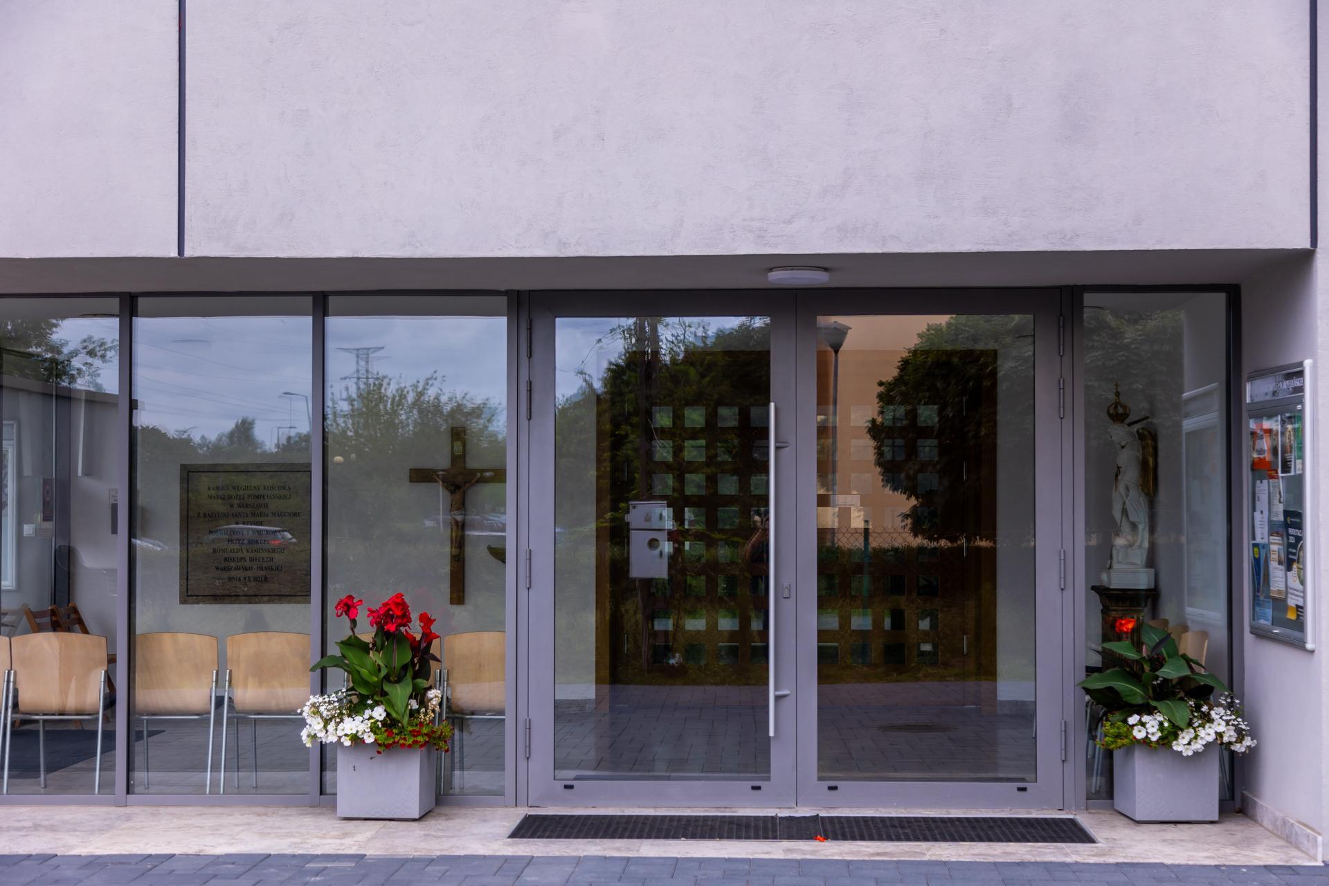 Kościół Matki Boskiej Pompejańskiej na Białołęce w Warszawie