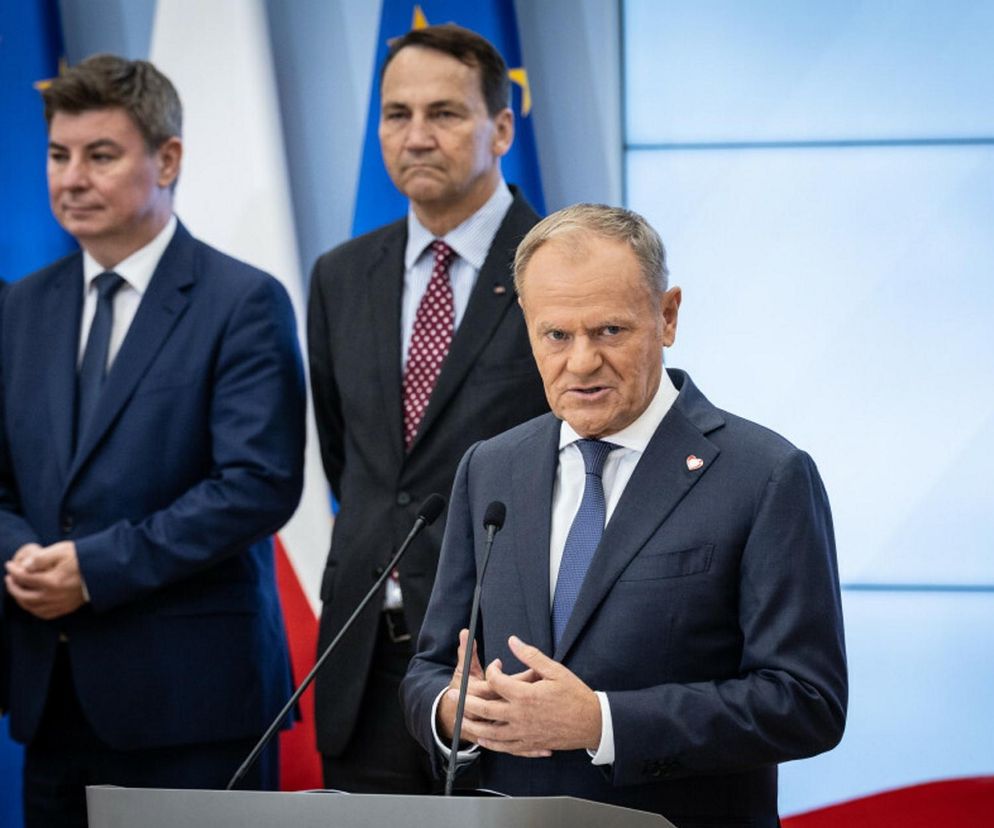 Tusk, Sikorski