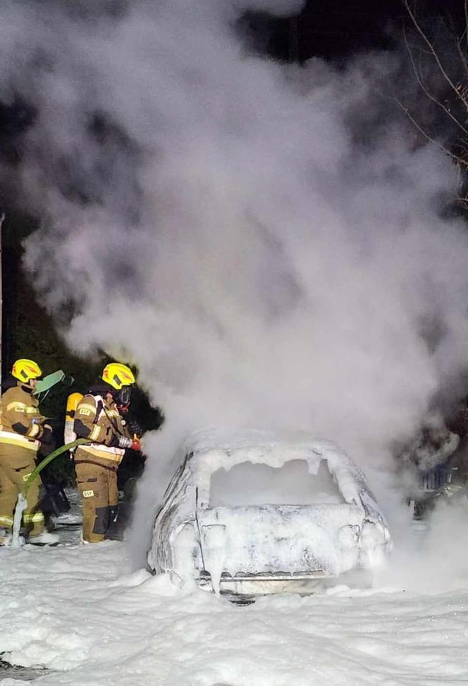 Prokuratura we Wschowie wszczęła śledztwo po tragedii w Sławie. W palącym się samochodzie znaleziono zwęglone ciało mężczyzny