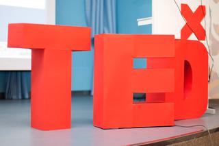 Konferencja TEDx na UW 17.09. Na żywo i online o życiu w zróżnicowanym społeczeństwie