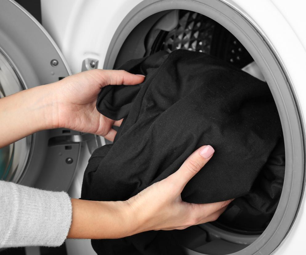 Sposób na pranie czarnych ubrań
