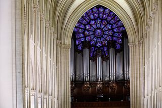 Pierwsza msza w katedrze Notre Dame