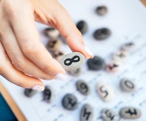 Co mówi o Tobie twoja data urodzenia. Jedno słowo które Cię opisuje najlepiej
