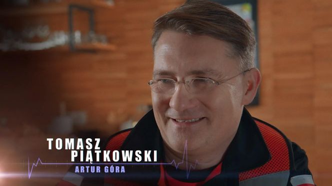 Nowa czołówka Na sygnale od 733 odcinka. Artur Góra (Tomasz Piątkowski)