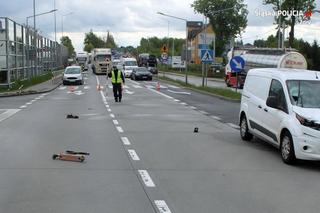 Dramat na DK81 w Żorach. Jeden samochód się zatrzymał, drugi zmiótł 12-latka z pasów!