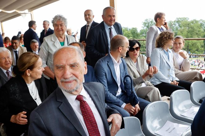 Politycy PiS zjechali na pielgrzymkę ojca Rydzyka
