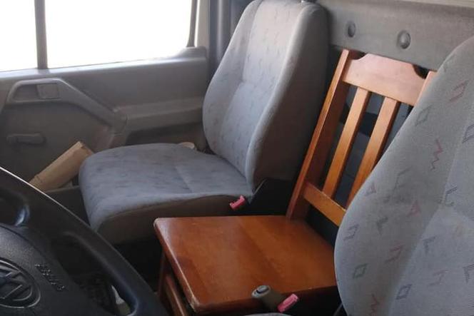 Krzesło jako dodatkowe wyposażenie w samochodzie...