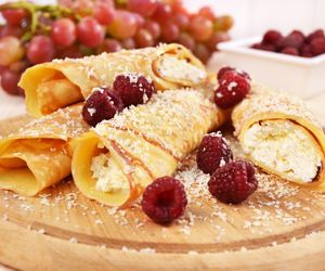 Ani dżem, ani czekolada. Naleśniki podaję tylko z tym orzeźwiającym i słodkim serkiem 