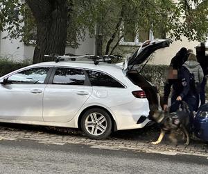 Antyterroryści na Saskiej Kępie. Pilna akcja służb przy Paryskiej