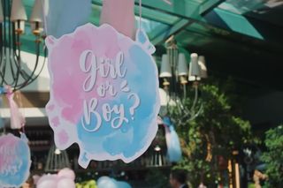 Złośliwy plan Melis – baby shower w miejscu pracy Zeynep