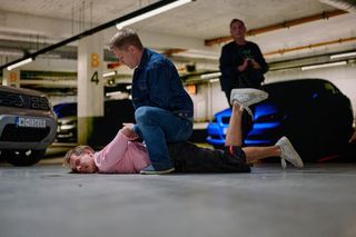 Na Wspólnej, odcinek 3939: Sławek i Robert dopadną Oskara! Syn Patrycji nie zdąży uciec przed odpowiedzialnością - ZDJĘCIA