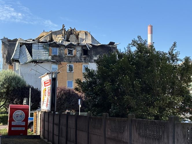 Pożar w Ząbkach. Zdjęcia bloku dzień po tragedii
