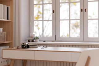  Odpowiednia wysokość biurka