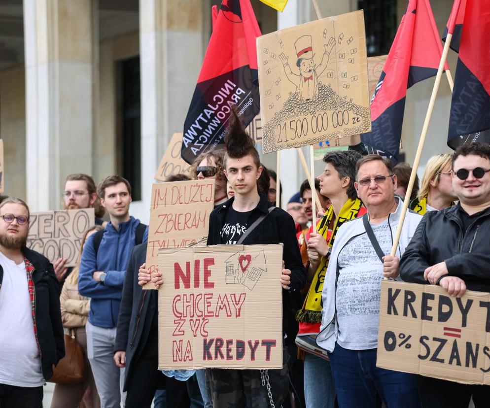 Protest przeciwko kredytowi 0 proc. w Warszawie. To zero szans na mieszkanie