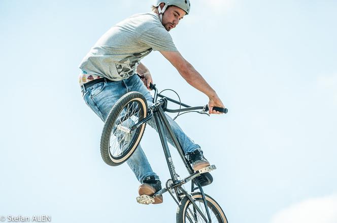 Rowery, hulajnogi i joga. Zapraszamy do Xtremalnej Szkółki