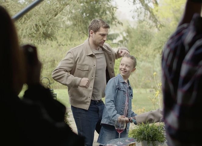 M jak miłość po wakacjach. Nadia (Mira Fareniuk), Dima (Michaił Pszeniczny)