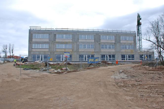 Budowa szkoły na Warszewie nadal stoi. Pierwszy dzwonek na pewno nie zadzwoni we wrześniu