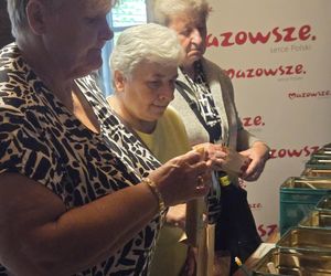 Były opowieści o herbacianych zwyczajach, wspomnienia dawnych spotkań przy stole, a także degustacje różnych gatunków herbat 