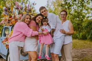 Pani Monika adoptowała niepełnosprawną Natalkę. „Moje życie jest tysiąc raz trudniejsze, a jednocześnie milion razy szczęśliwsze”