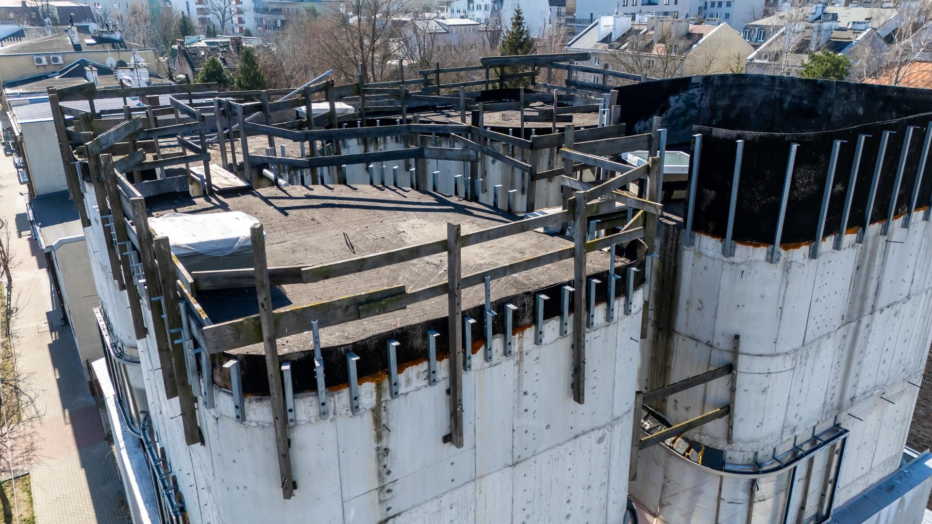 Nadbudowa kamienicy na Gocławku w Warszawie