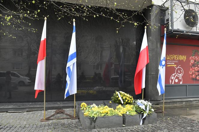 Mocne słowa przed pomnikiem Bohaterów Getta. Obchody 80. rocznicy powstania w getcie warszawskim