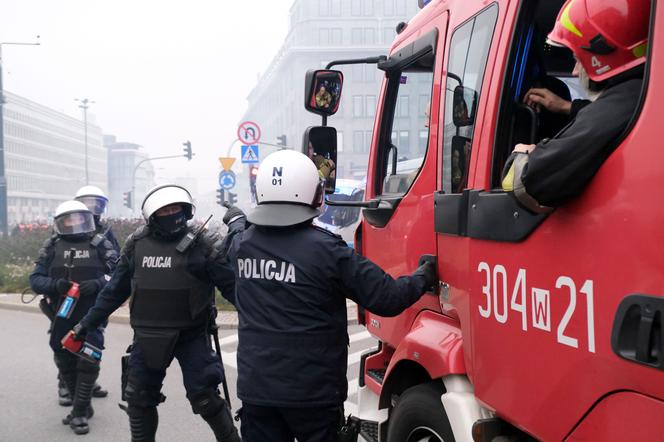 Policjanci zabezpieczali Marsz Niepodległości