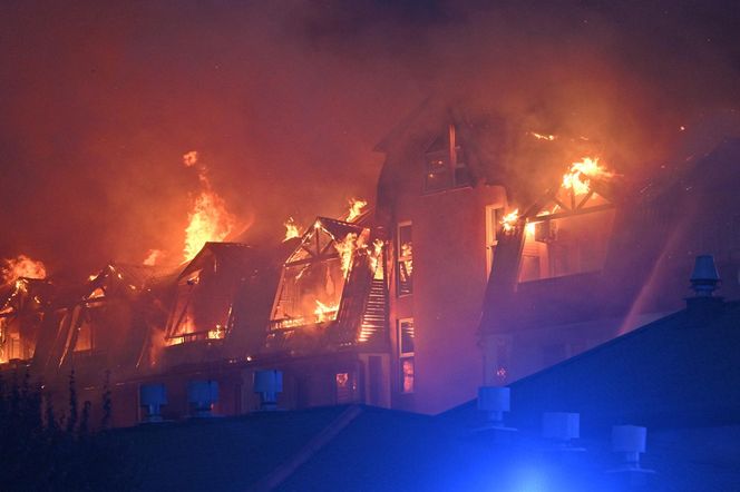 Pożar bloku w Ząbkach. Przerażające zdjęcia z miejsca tragedii