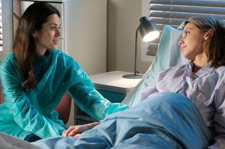 M jak miłość odc. 1808. Justyna (Magdalena Wieczorek), Kasia (Paulina Lasota)