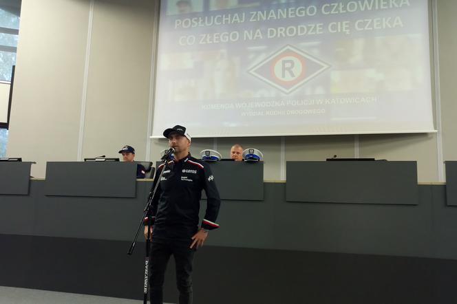 “Posłuchaj znanego człowieka, co złego na drodze Cię czeka”. Nietypowa kampania śląskiej policji[AUDIO]