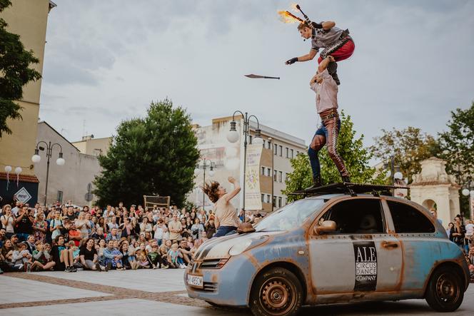 Za nami 13. edycja Carnavalu Sztukmistrzów i Urban Highline Festival w Lublinie. Zobacz zdjęcia