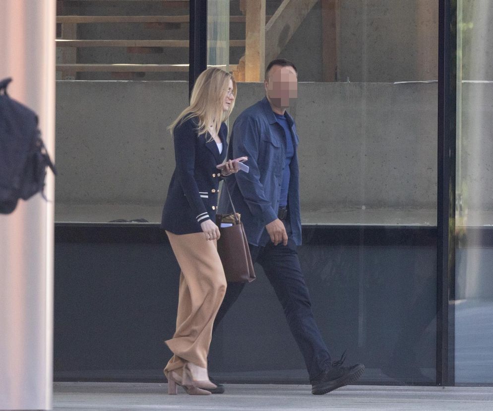 Kinga Duda miesiąc po ślubie rozkwita! Przyłapaliśmy młodą mężatkę. Nie była sama