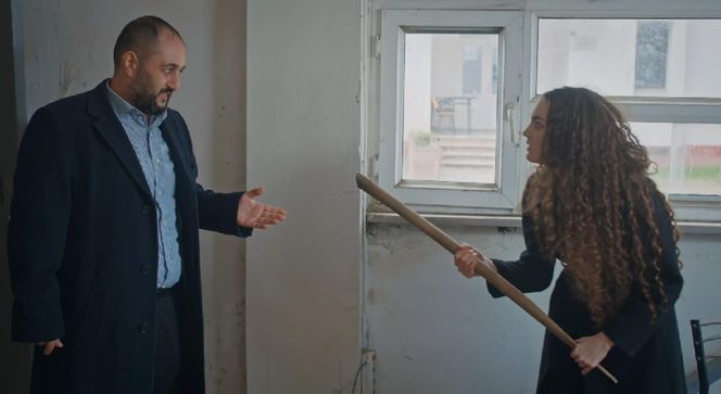 Dziedzictwo, odcinek 690. Gryzoń, Nana