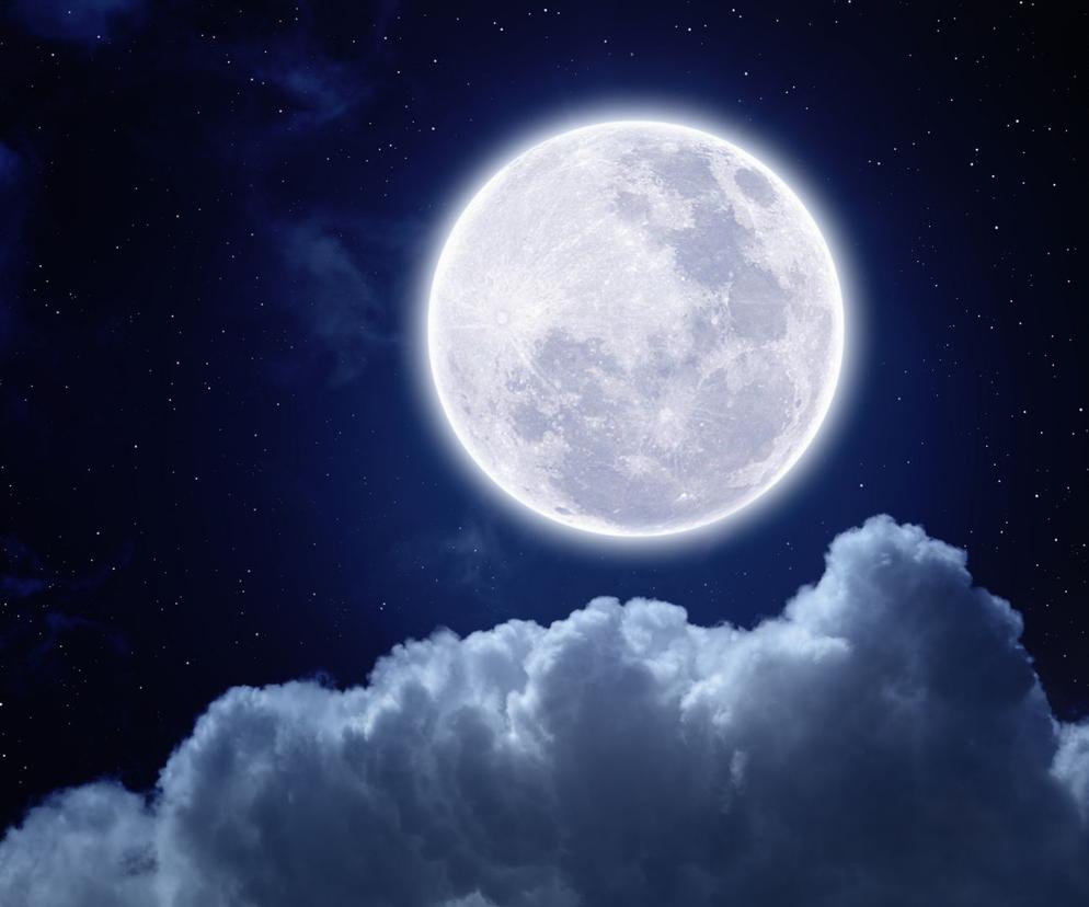 Mroźny księżyc. Kiedy jest Pełnia Mroźnego Księżyca? Skąd ta niezwykła nazwa i co przepowiada? 