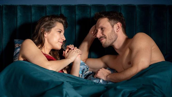 Barwy szczęścia odc. 2467. Franek (Mateusz Banasiuk), Regina (Kamila Kamińska)
