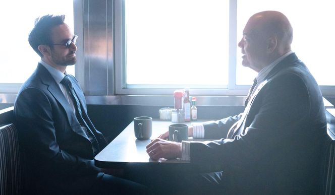 Charlie Cox jako Matt Murdock i Vincent D’Onofrio jako Wilson Fisk w serialu Daredevil: Odrodzenie