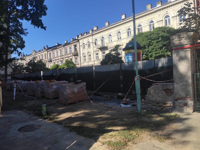 Remont frontu budynku Miejskiej Biblioteki Publicznej