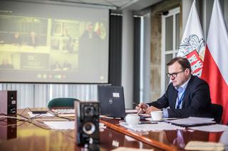 Prezydent Radomia wziął udział w wideokonferencja z premierem Mateuszem Morawieckim